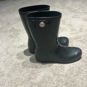 Ugg rain boots